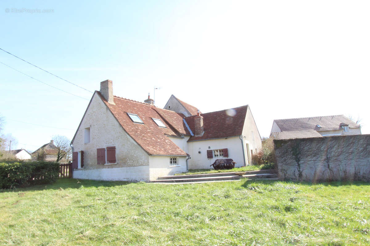 Maison à VIELMANAY