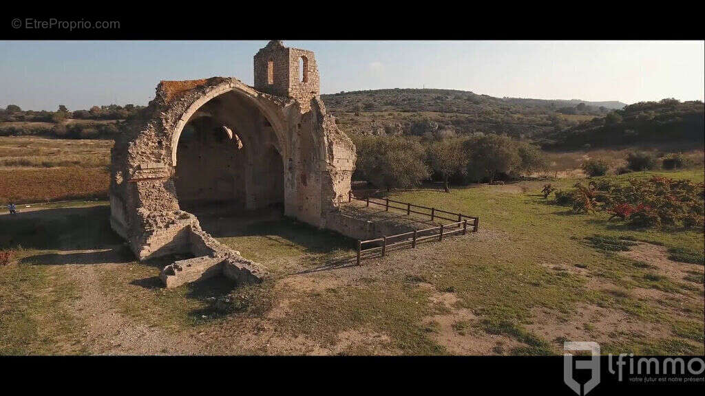 Terrain à PORTEL-DES-CORBIERES