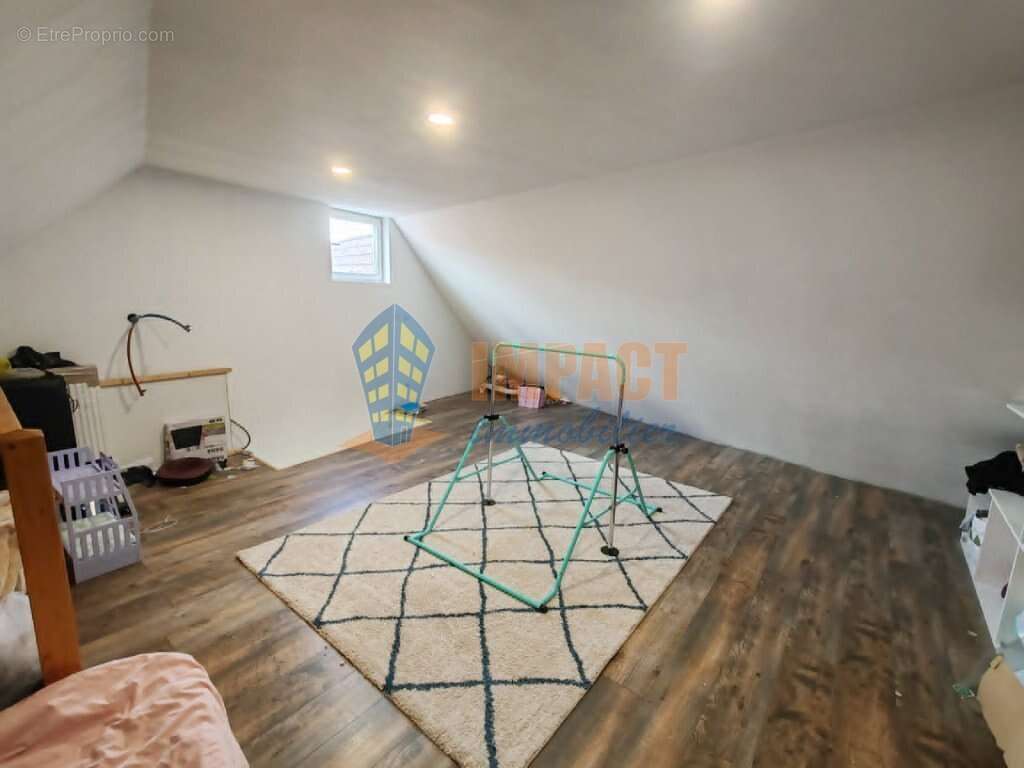 Maison familiale 4 chambres, jardin et parking en centre ville - photo 9
