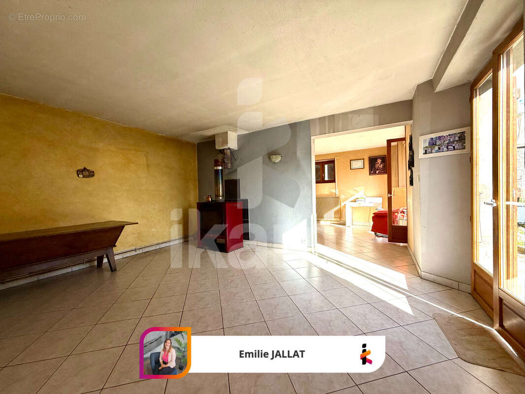 Maison à SAINT-JEAN-DE-MOIRANS