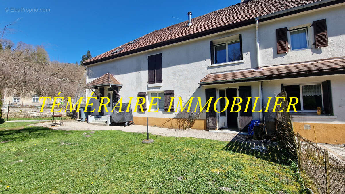 Maison à BOURG-DE-SIROD