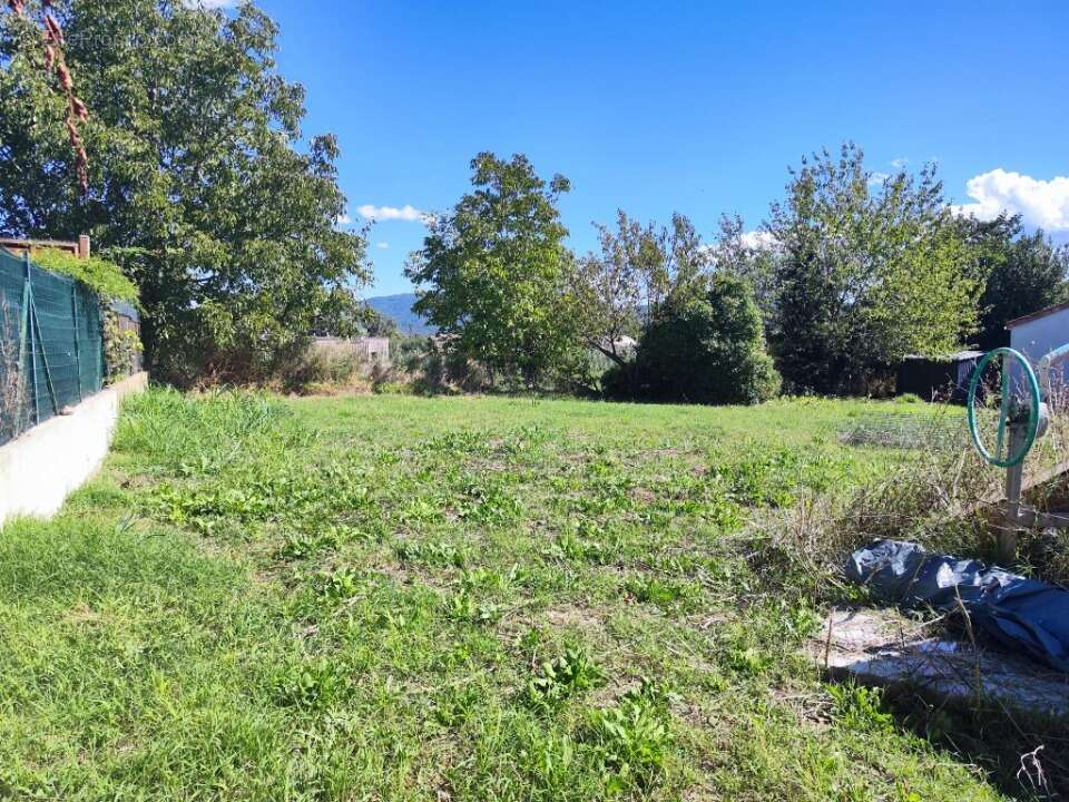 Terrain à CARNOULES