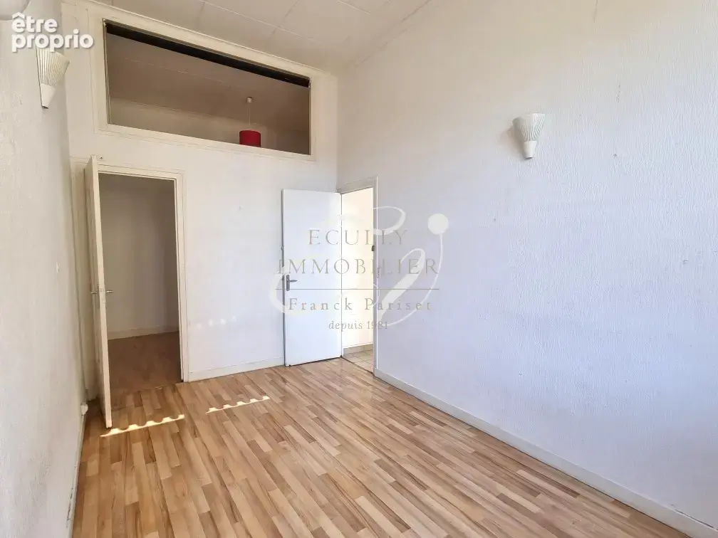 Vente lyon 69004 - croix rousse proche hopital canut 59m2 possible t3 a fort potentiel - photo 8