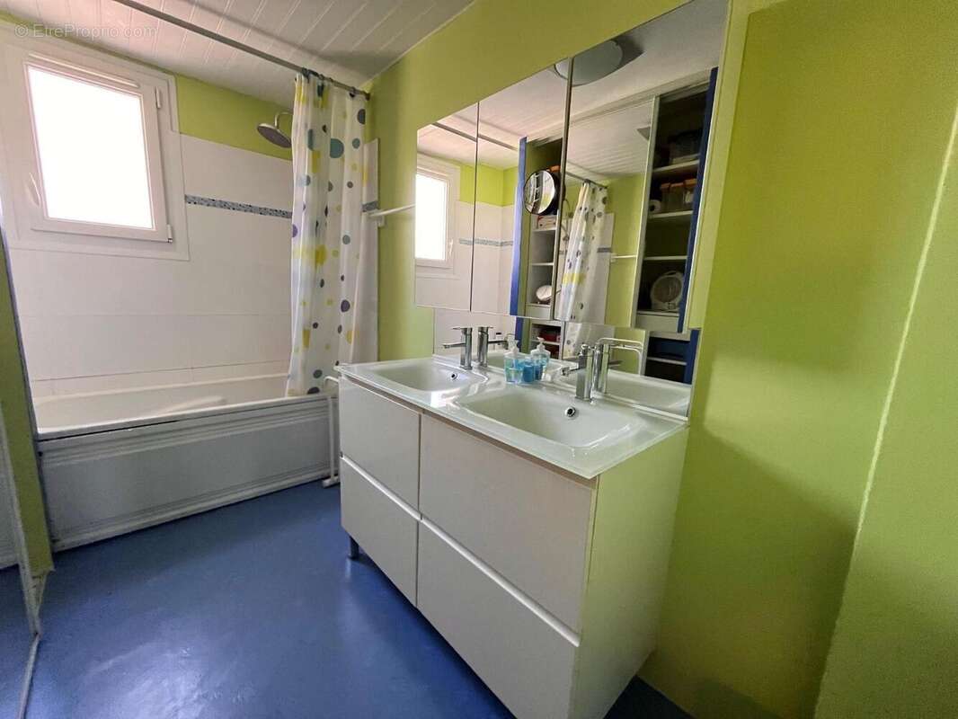   - Maison à TOULOUGES