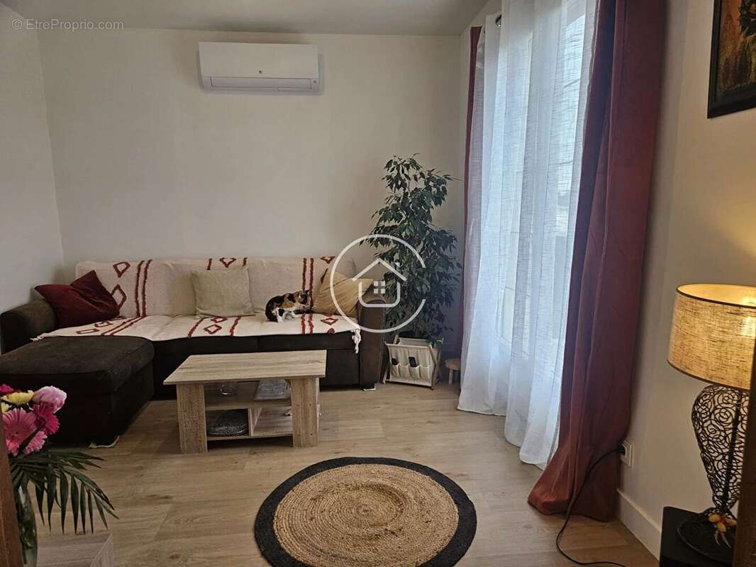 Maison familiale avec sous-sol et beau terrain à Vineuil - photo 2
