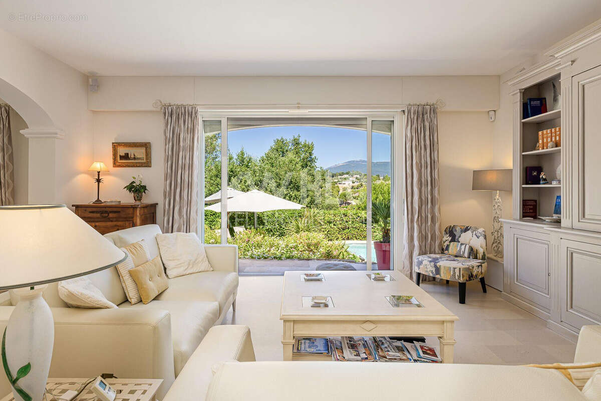 Maison 204 m² à Valbonne  - photo 4