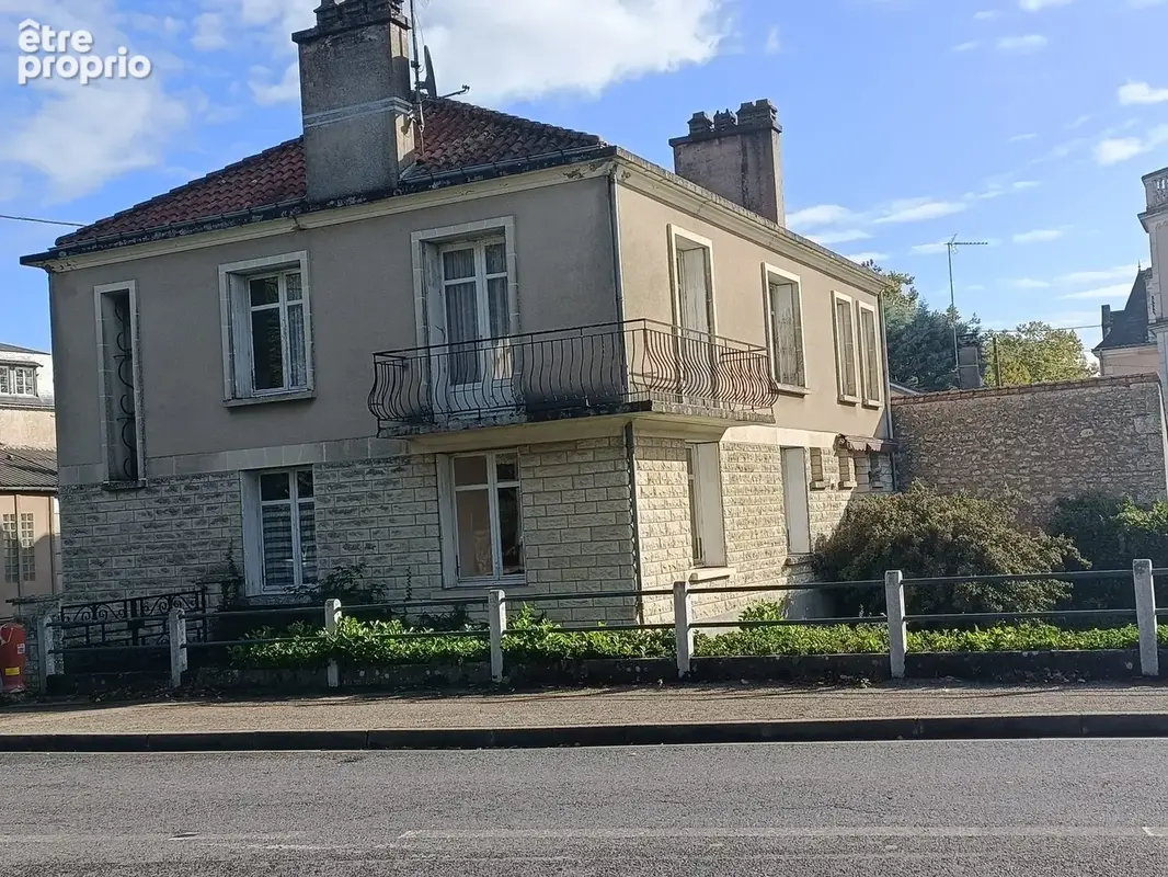 Maison 7 pièces 186 m² à vendre à Chauvigny (86300) - photo 1