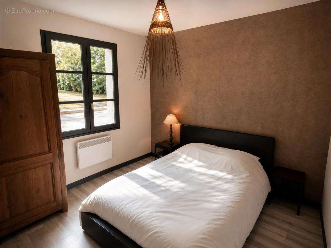 Maison de 9 pièces de 183 m² à Linars - photo 8