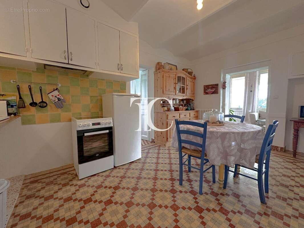 Maison à SAINT-PAUL-LE-JEUNE