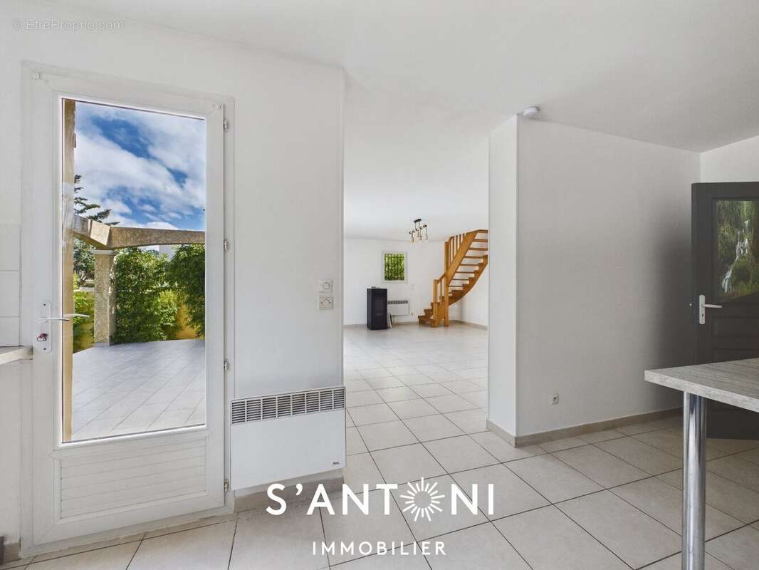 Maison à LIGNAN-SUR-ORB