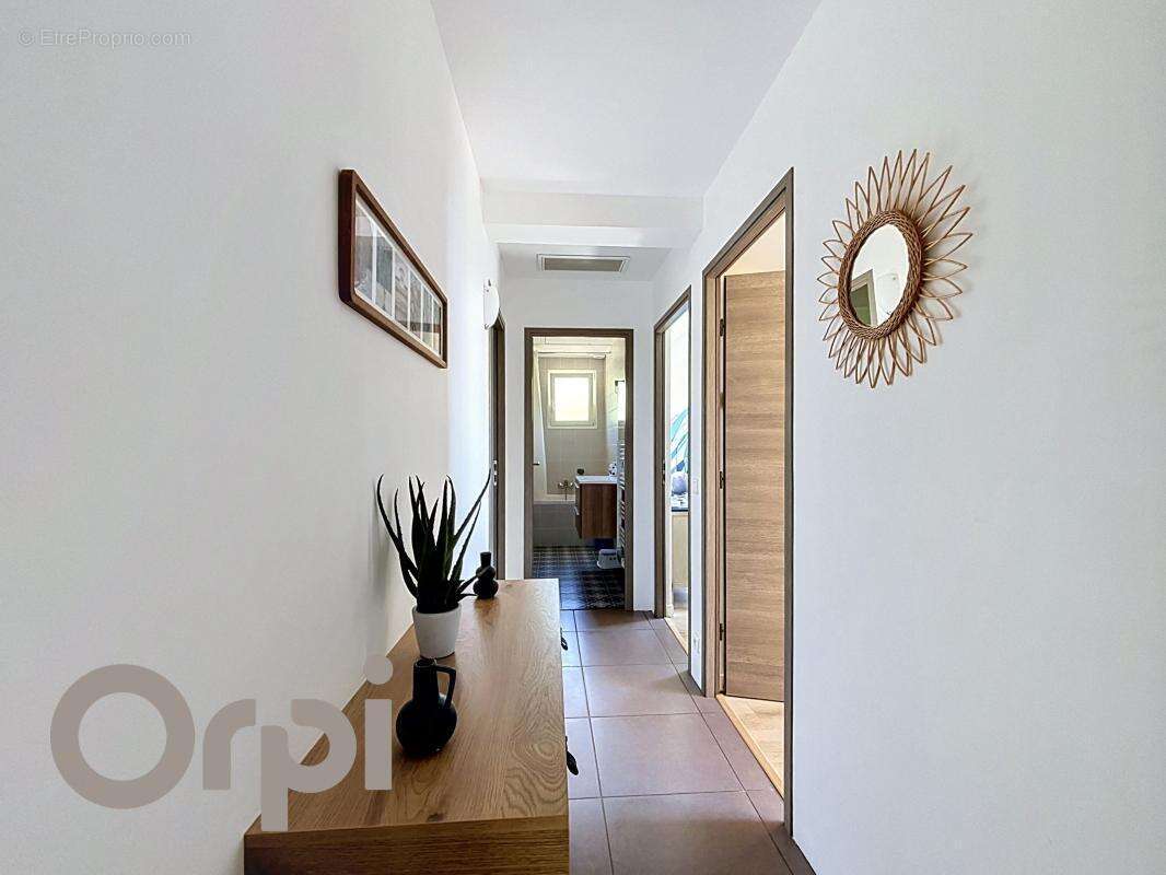 Maison de charme avec vue dominante, studio indépendant, piscine et garage - photo 7