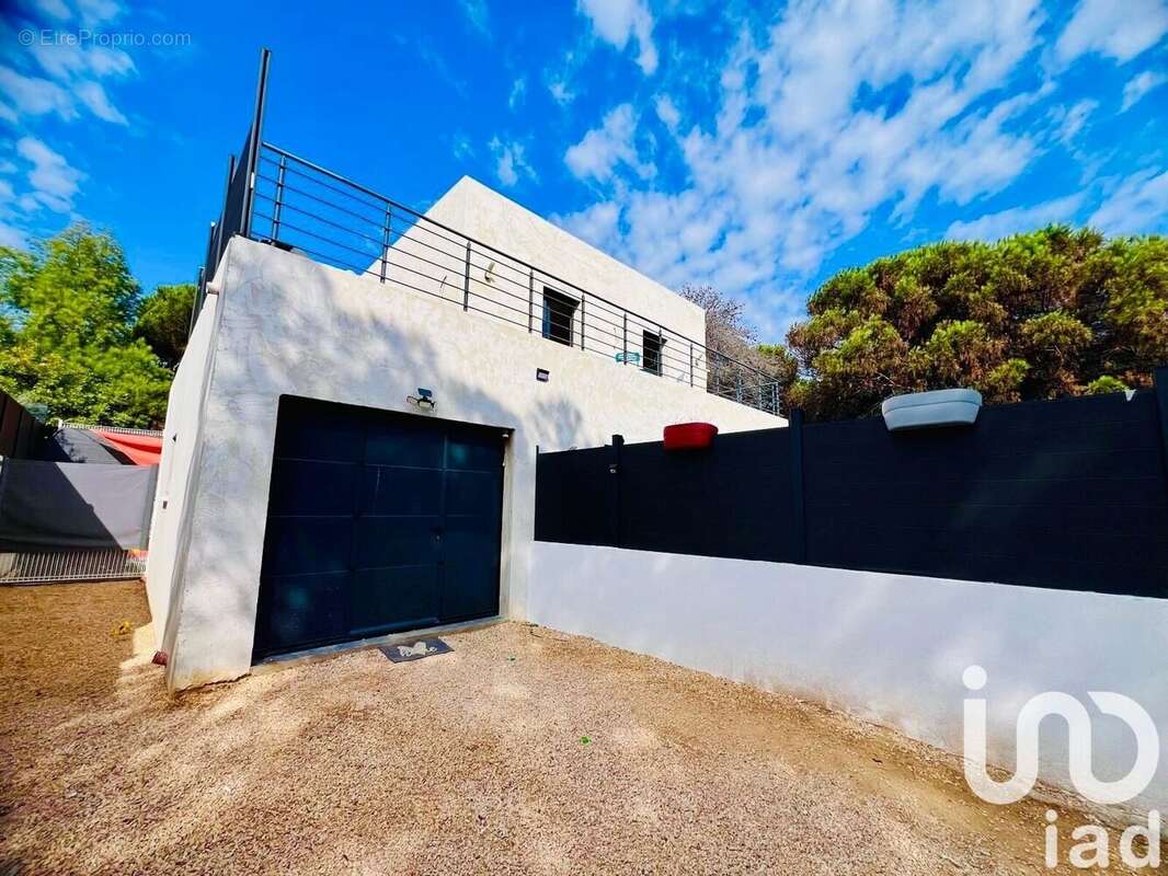 Photo 2 - Maison à FREJUS