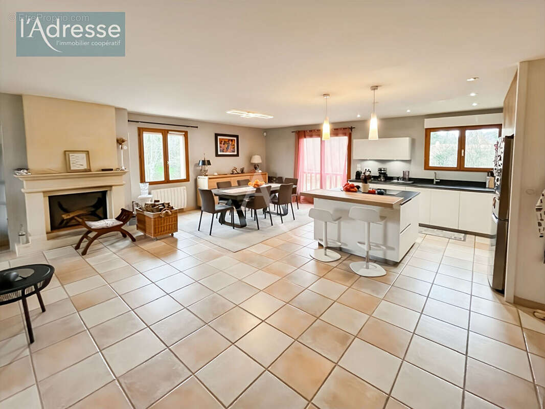 Maison à PRAYSSAC