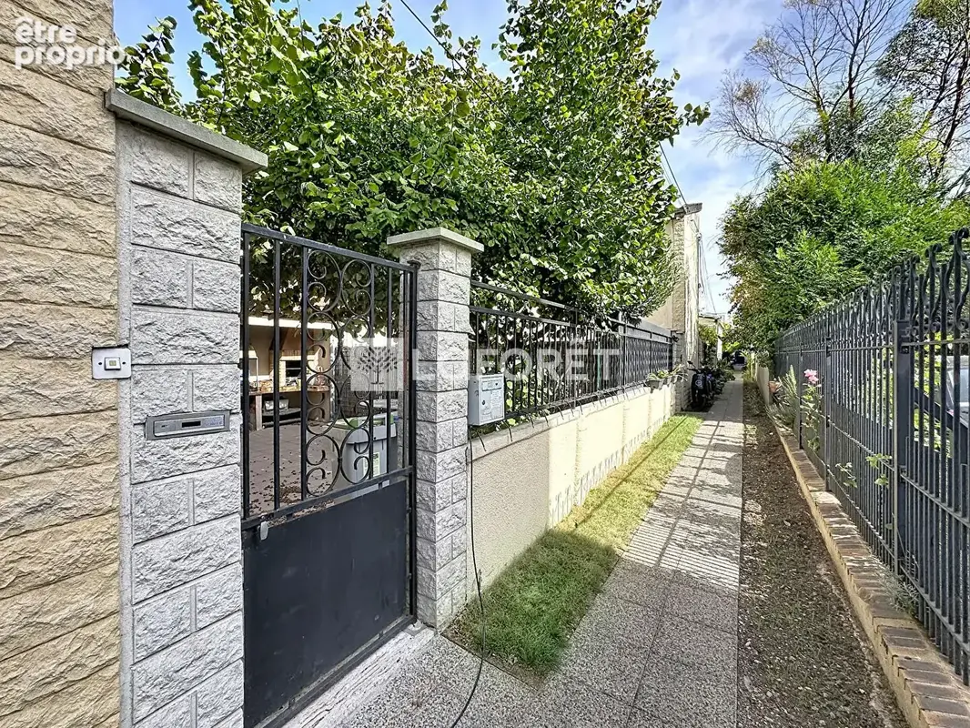 Maison Bagnolet 5 pièce(s) 97 m² habitables avec garage et cour végétalisée - photo 3