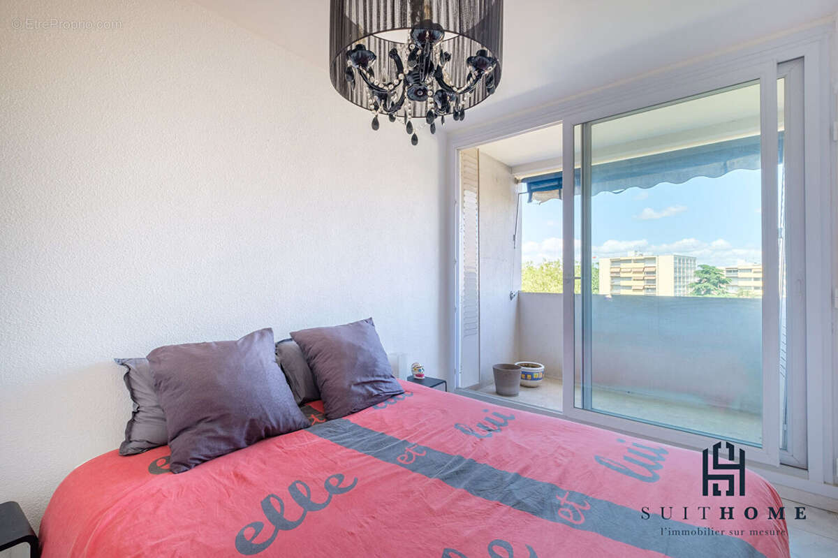 Appartement T5 à vendre proche de la maison de la danse Appartement  5 pièce(s) 82m2 4 chambre au dernier étage à LYON 8 - photo 10