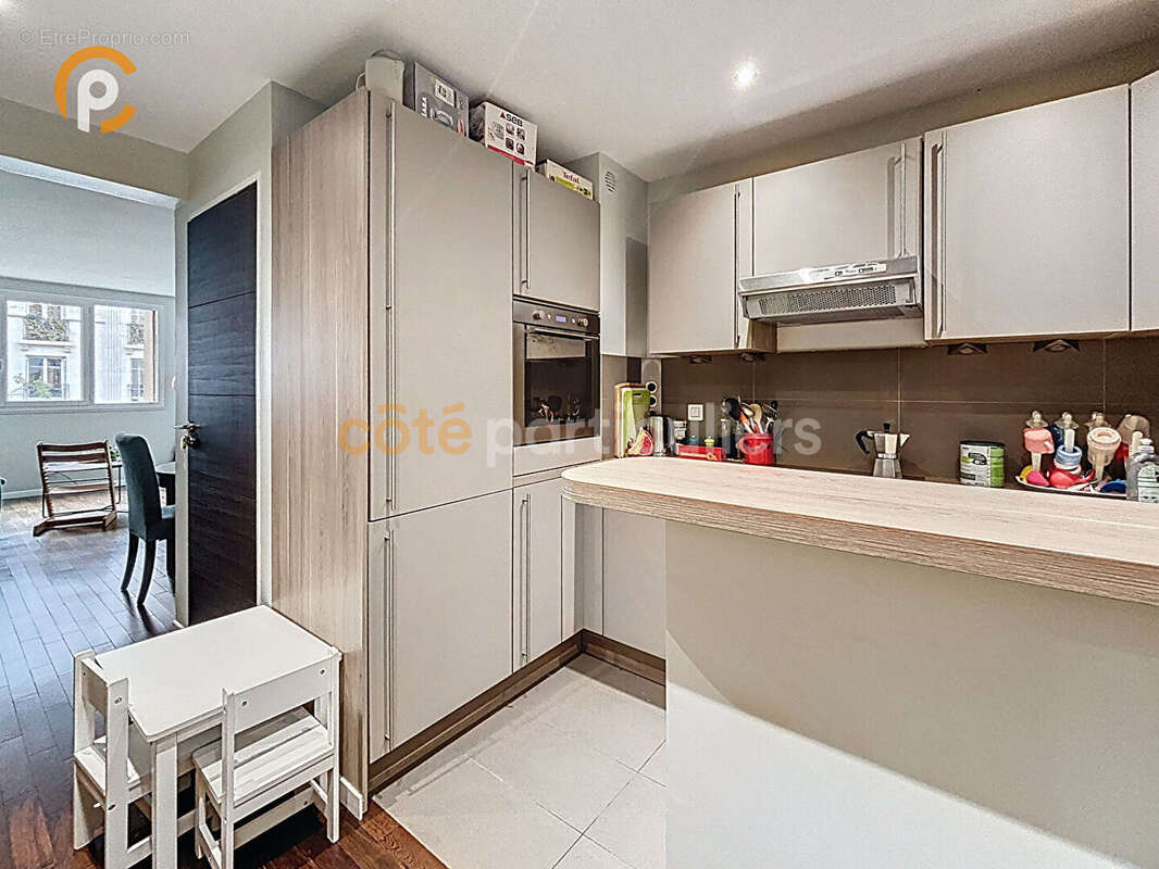 Appartement à PARIS-12E