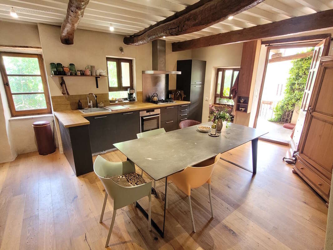 Maison à ROUJAN