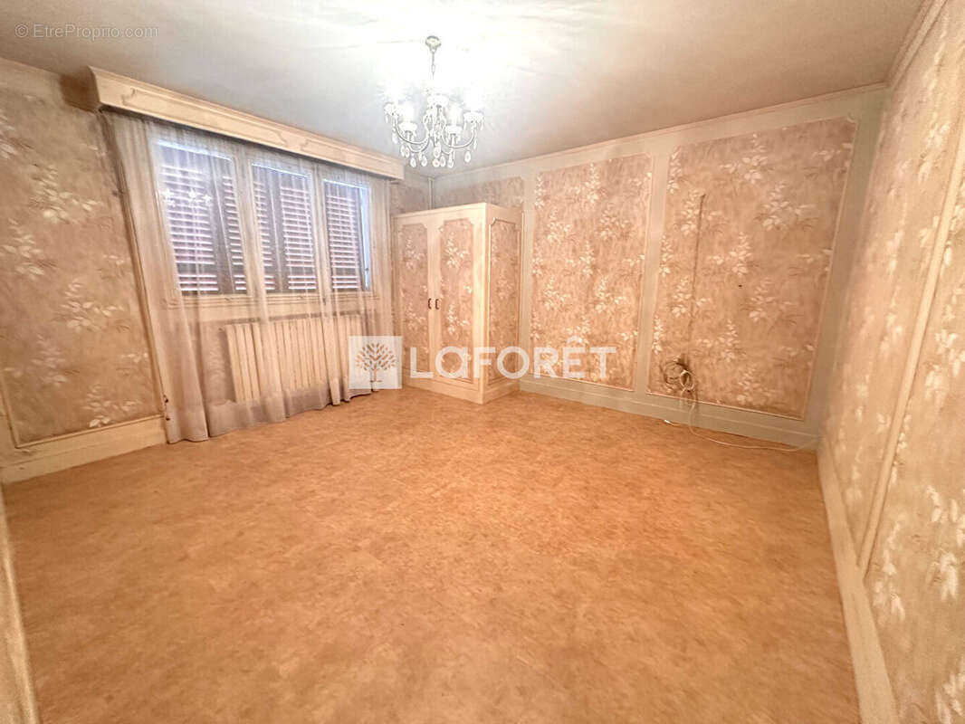 Maison à SARTROUVILLE