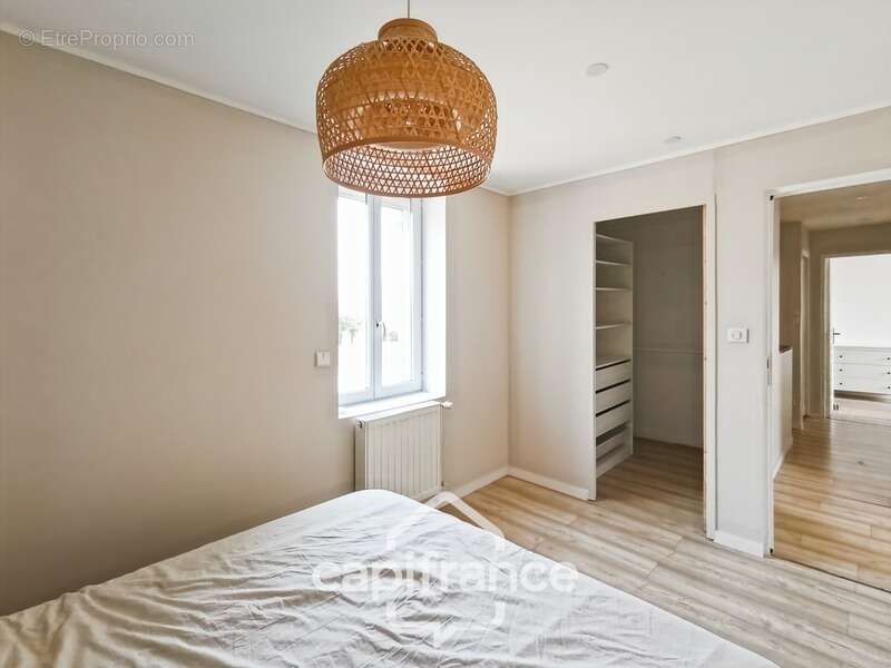 Maison à COLAYRAC-SAINT-CIRQ