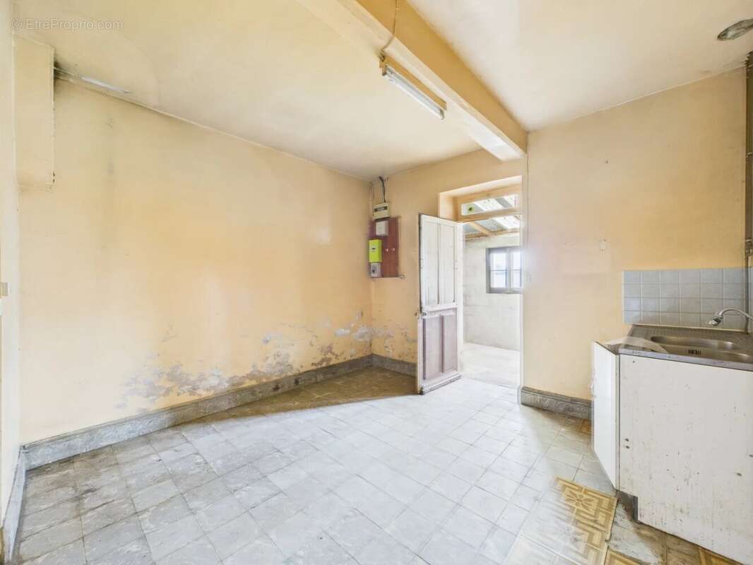 Maison à DOMPIERRE-EN-MORVAN