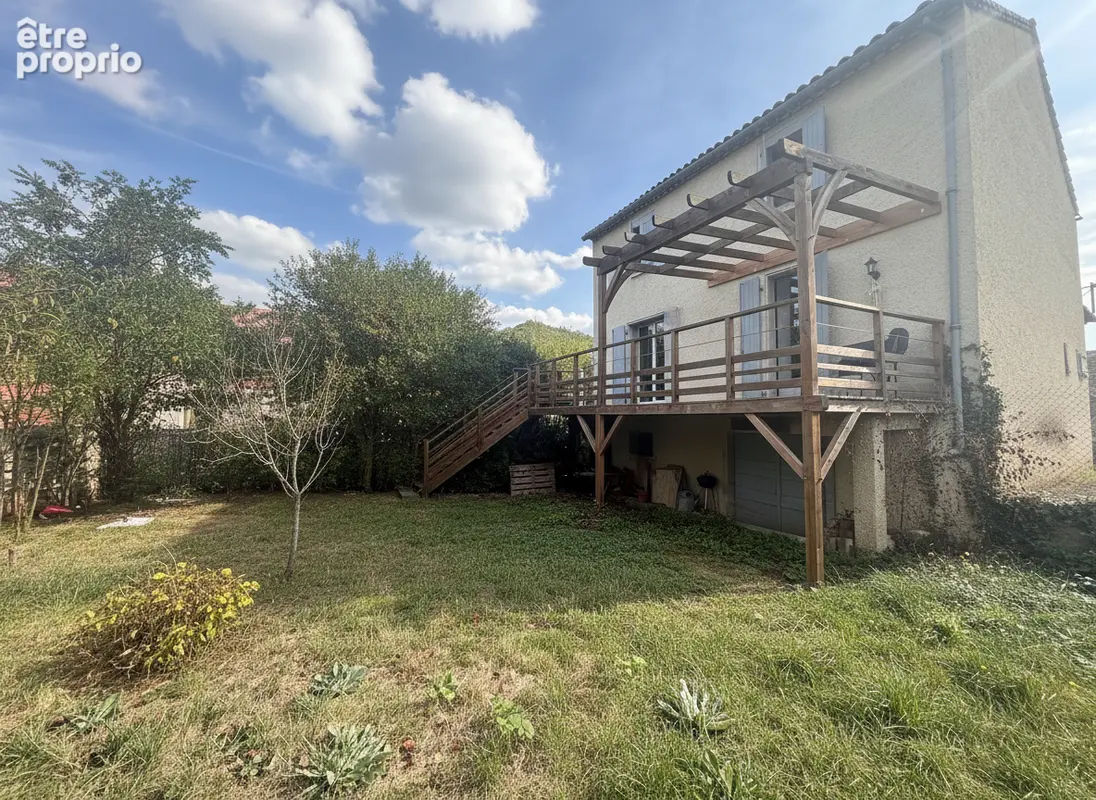 15' de Cahors: Maison de village  en pierre - 5 pièces - photo 1