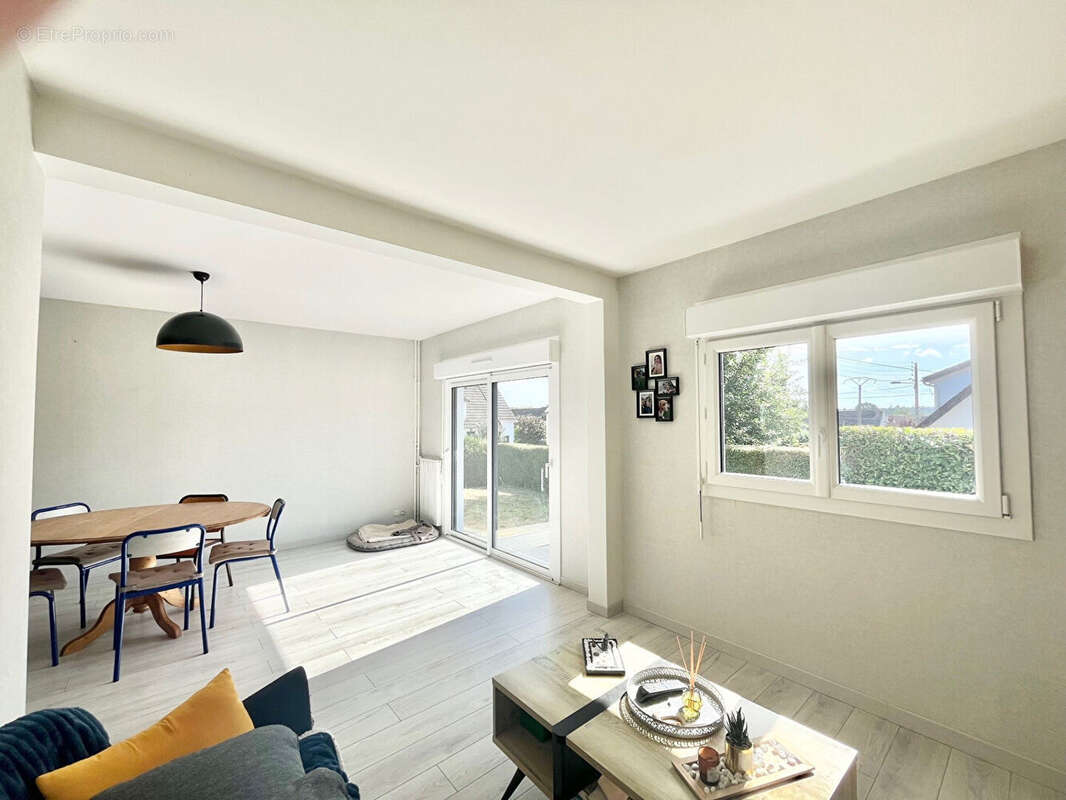 A VENDRE Maison à Louvigny 6 pièce(s)  4 chambres 102,65 m2 - entièrement rénovée 2020 - belle orientation - photo 6