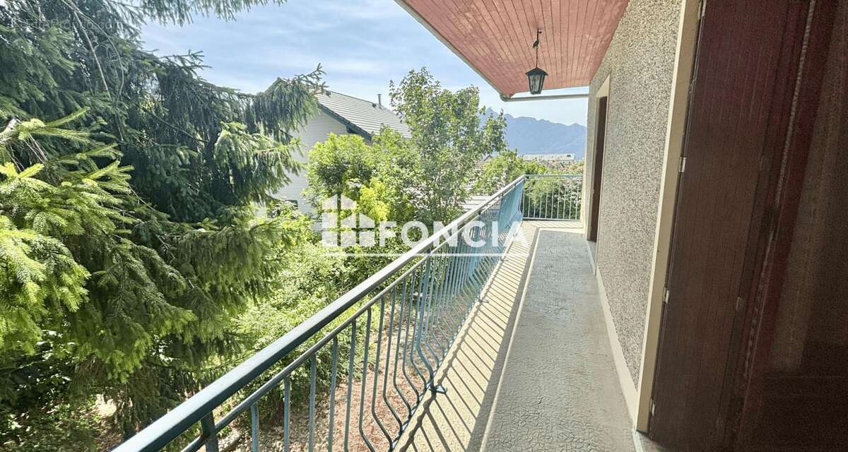 Maison à MOUXY