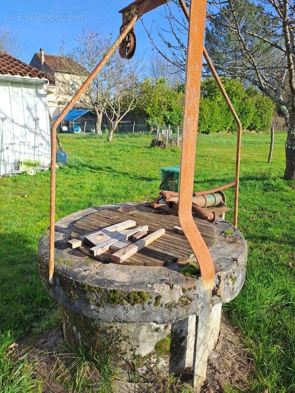 Maison à SAINT-YZAN-DE-SOUDIAC