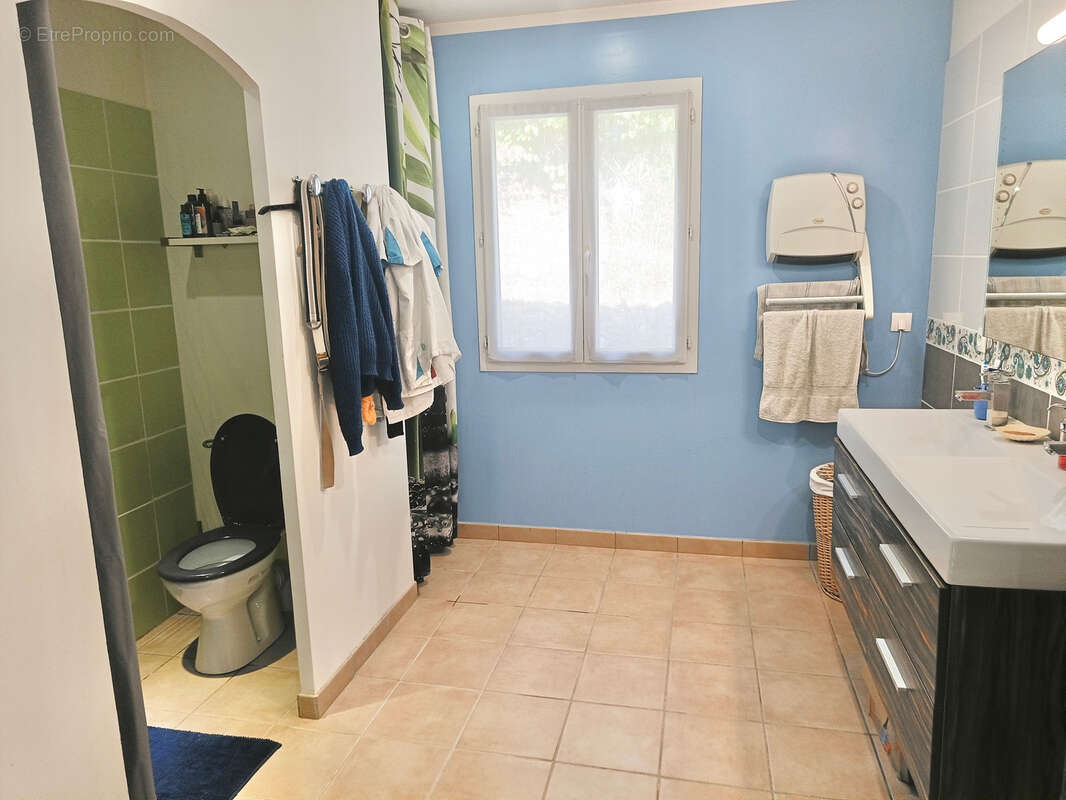 Maison à BAGNOLS-EN-FORET