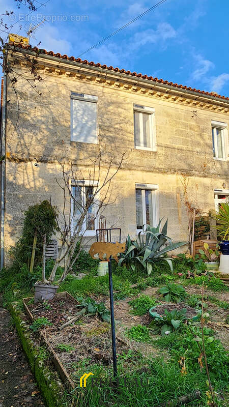 Maison à BOURG