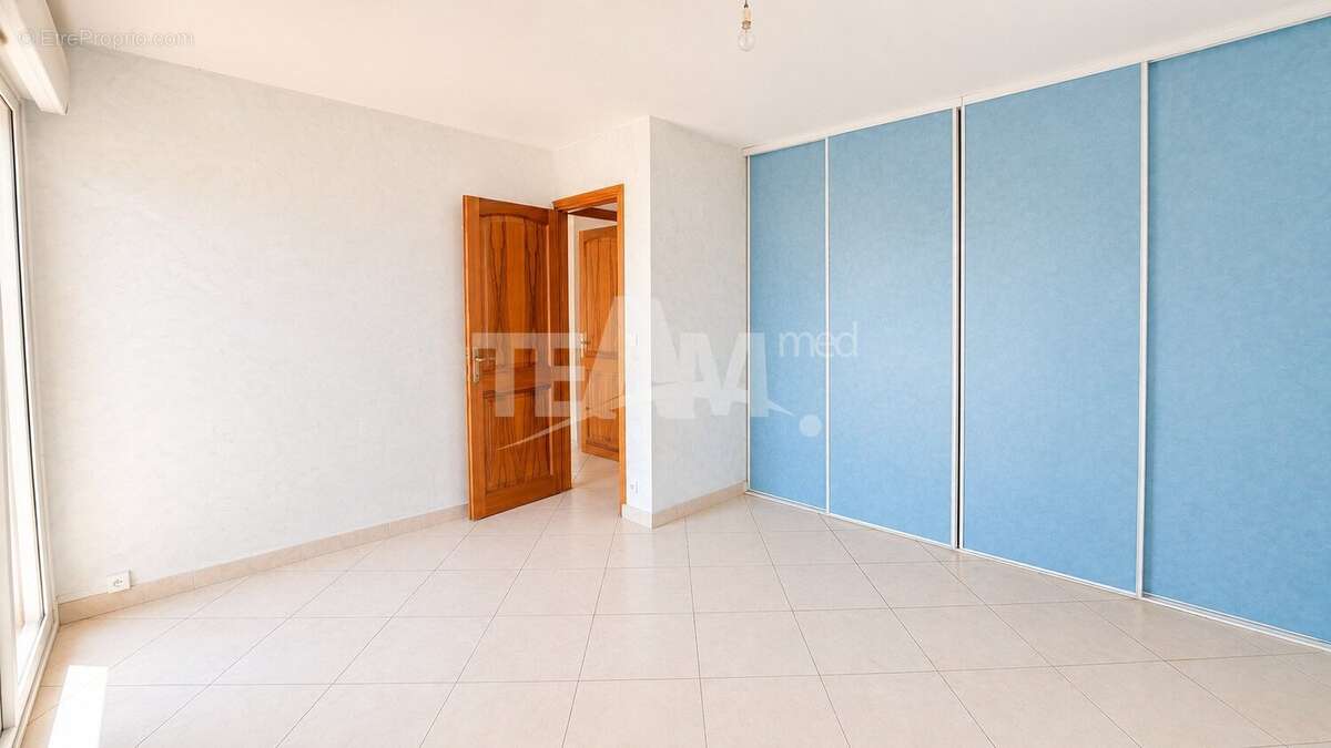 Maison de 330 m² divisé 3 logements - photo 32