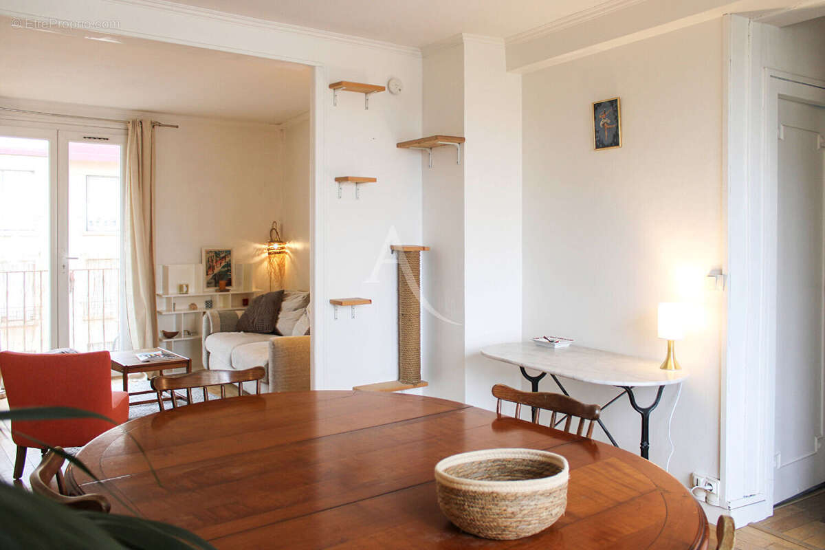Appartement à AUBERVILLIERS