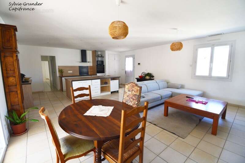 Maison à SAINT-VICTORET