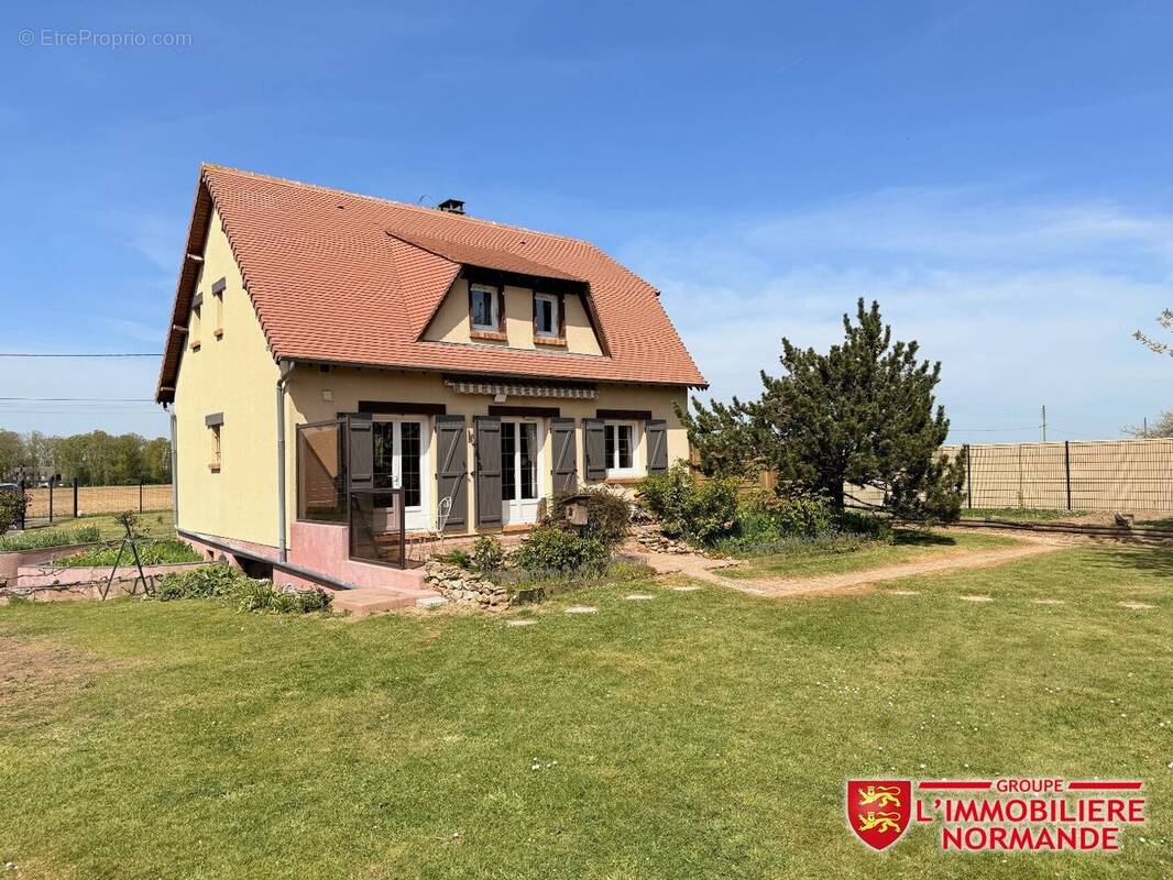 Maison à HOULBEC-COCHEREL