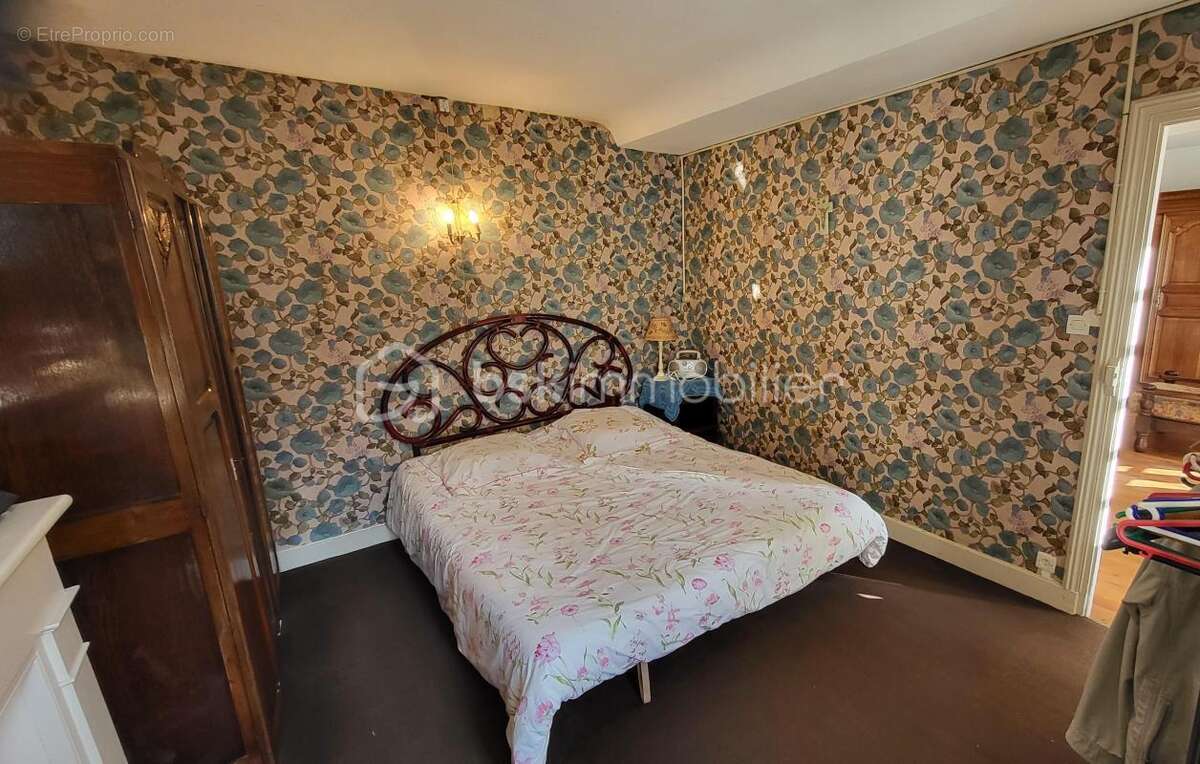 Maison à SAINT-SEVER-CALVADOS