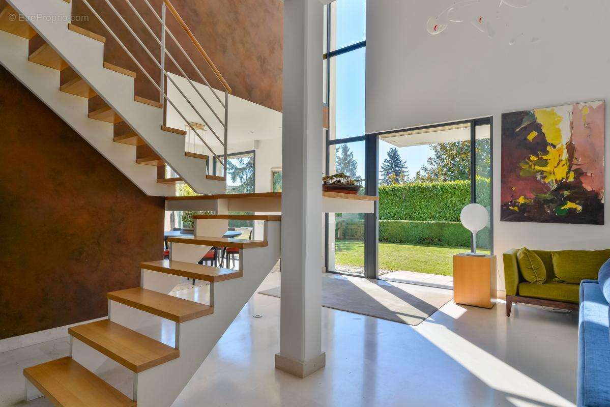 Maison à SAINT-CYR-AU-MONT-D'OR