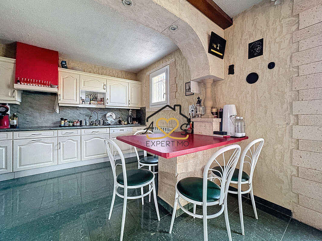 Maison à BILLOM