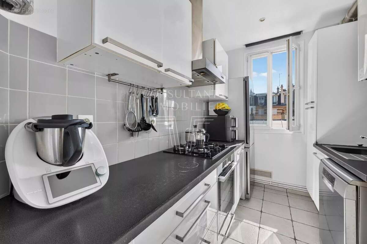 Appartement à LEVALLOIS-PERRET
