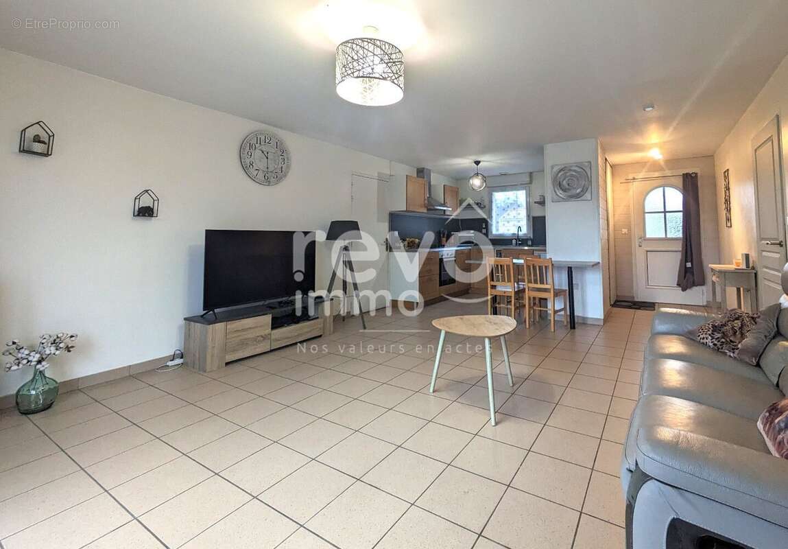 Maison à SAINT-COLOMBAN