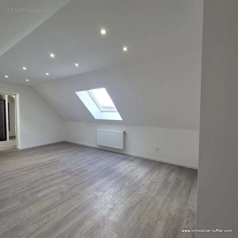 Maison à SAVIGNE-L'EVEQUE