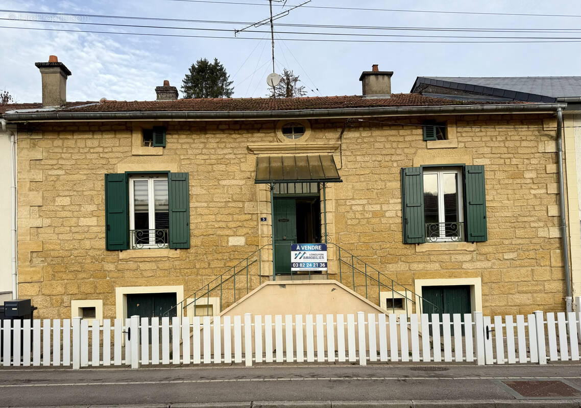 Maison à VIVIERS-SUR-CHIERS