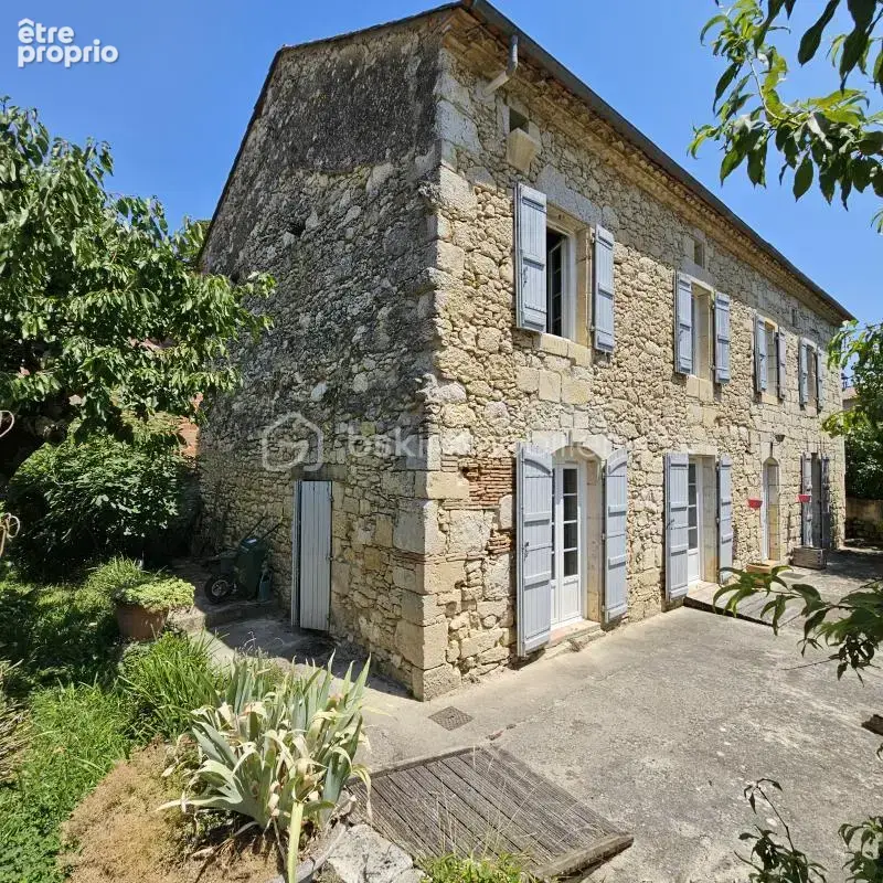 Gers : Superbe maison en pierre de village 195 m², 4 chambres, jardin Astaffort 10 mn - photo 2