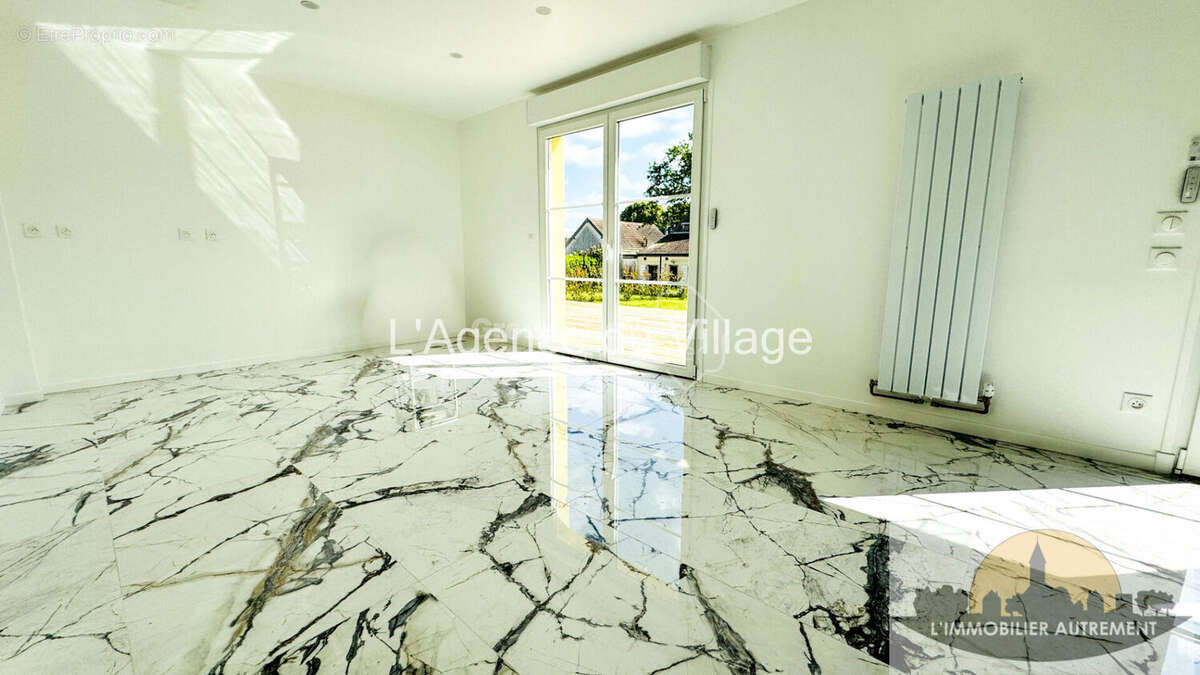 Maison à SAINTE-GENEVIEVE