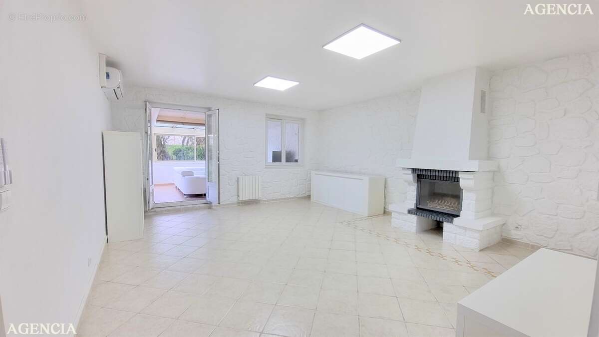 Maison à PONTAULT-COMBAULT