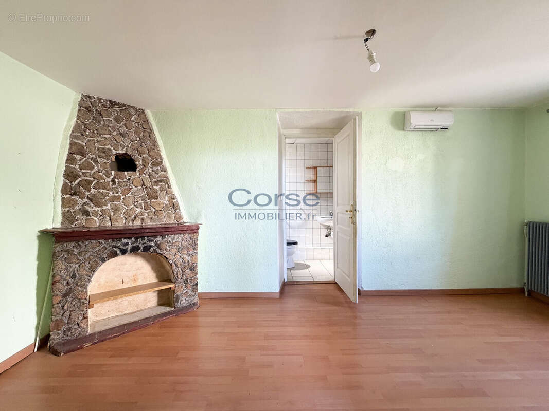 Maison 158 m² à Alata  - photo 9