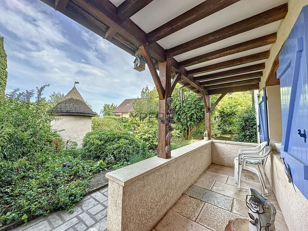 Charmante maison avec 2 gîtes indépendants à Sennecey-le-Grand : Calme, Potentiel et Revenu - photo 24