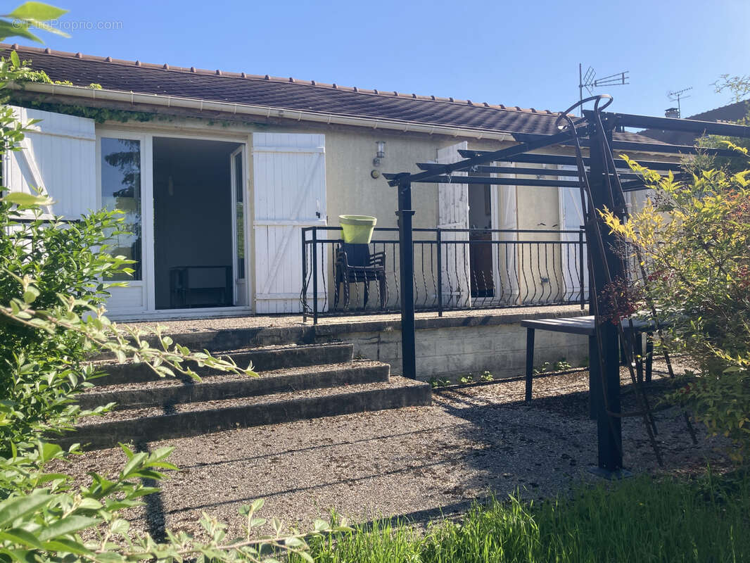 Maison à CHAUMONTEL