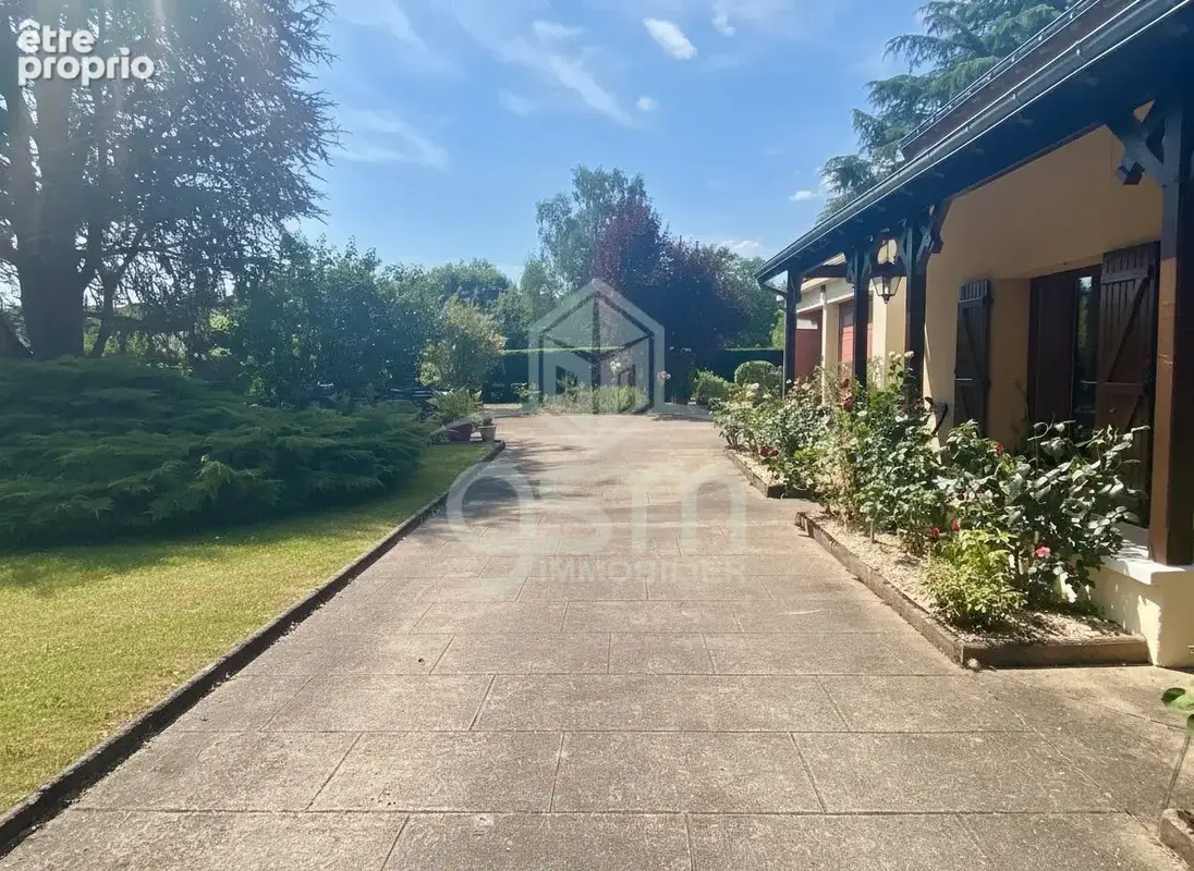 Maison 132 m² à Esvres  - photo 2