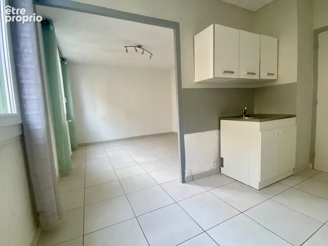 Appartement 1 pièce 28 m² à vendre à Romans-Sur-Isere (26100) - photo 1