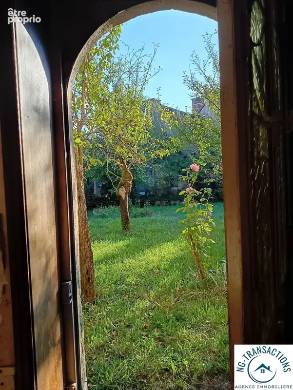 Propriété en coeur de village - photo 20